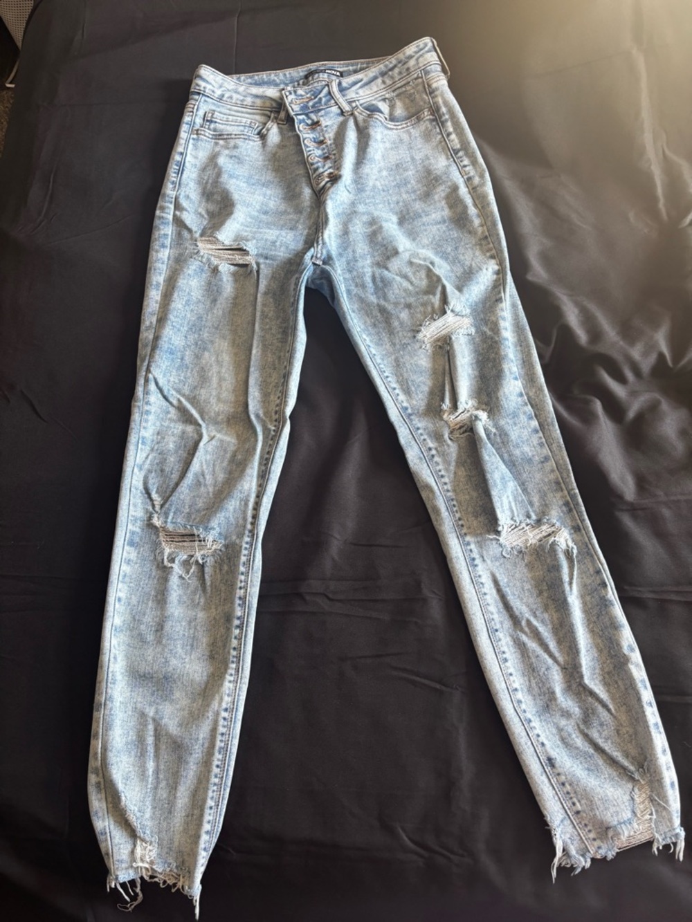 Women’s Distressed Light Blue High-Waist Jeans